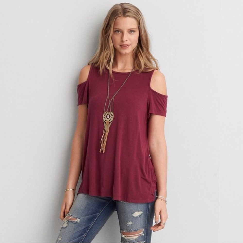 ✨SOLD✨ American Eagle Cold Shoulder Top